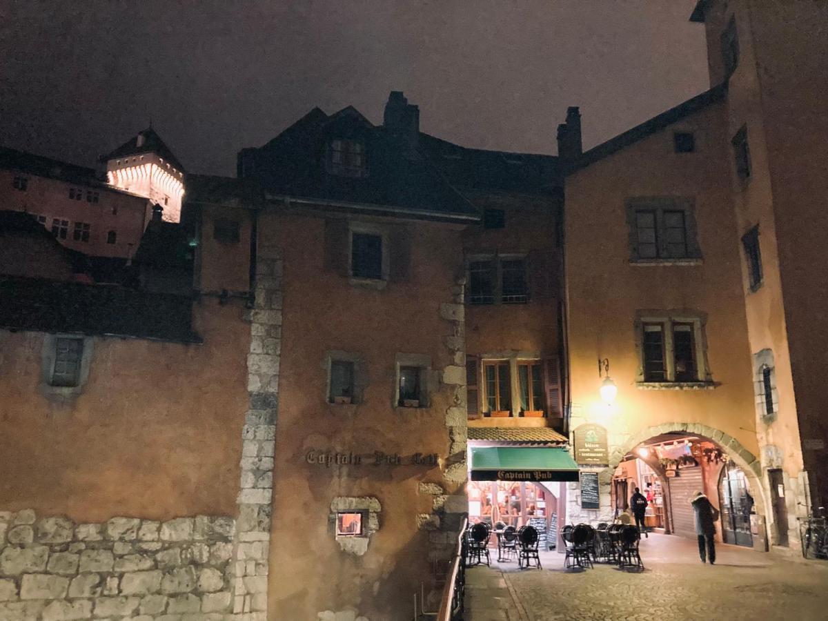 Gite Urbain Au 2Bis - Анси Екстериор снимка